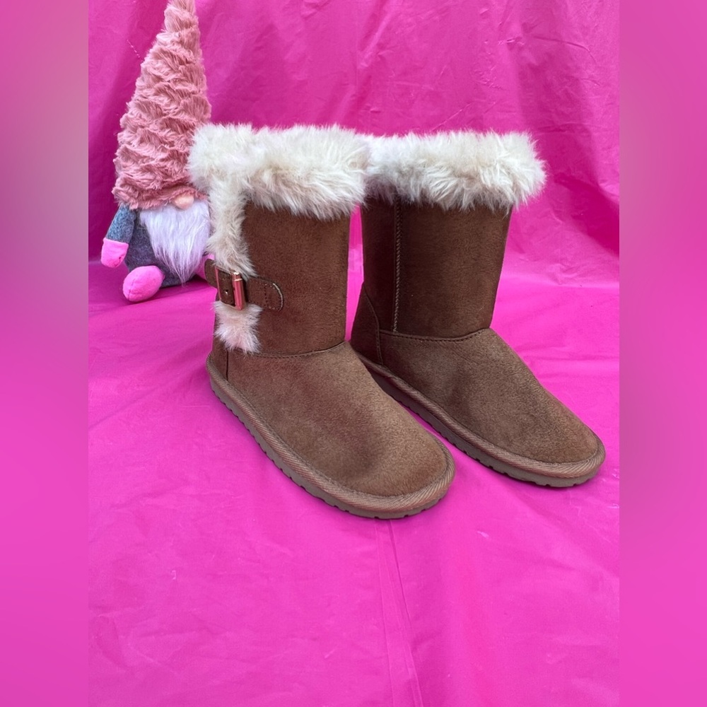 Children’s Place girls Chestnut boots💗